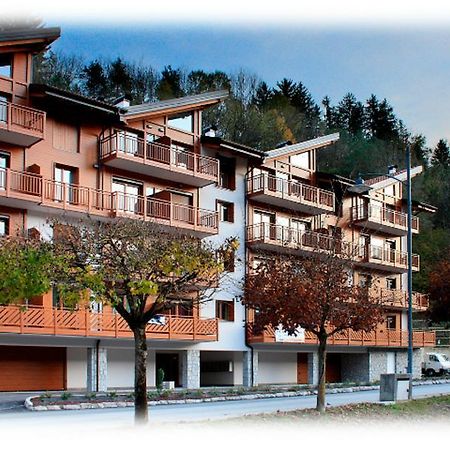 Residenza Finestra Sul Parco Comano Terme Exterior foto