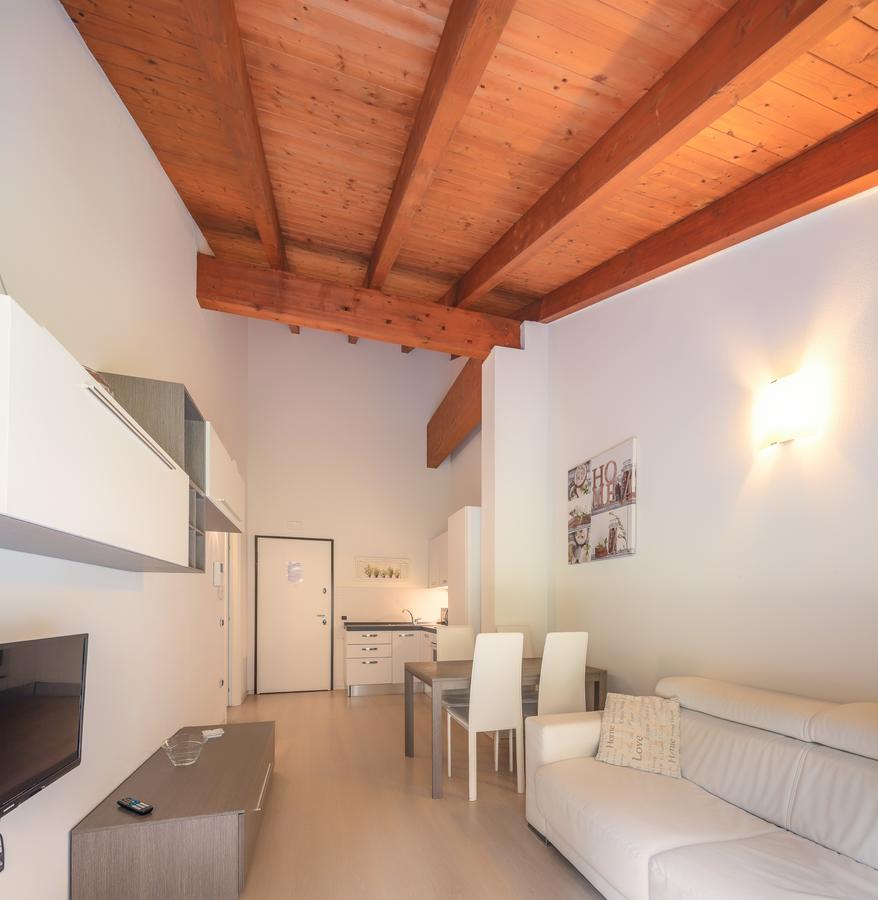 Residenza Finestra Sul Parco Comano Terme Exterior foto