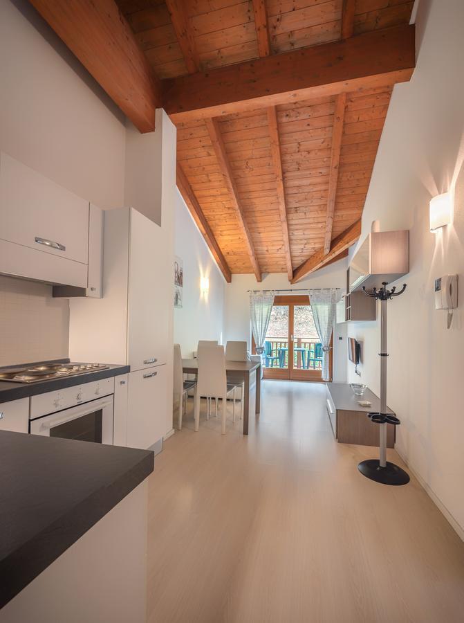 Residenza Finestra Sul Parco Comano Terme Exterior foto