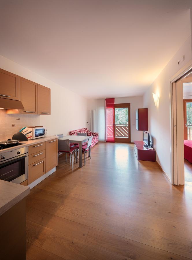 Residenza Finestra Sul Parco Comano Terme Exterior foto